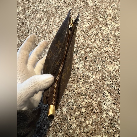 Louis Vuitton Monogram Pouch Purse/vintage preowned - Picture 6 of 11